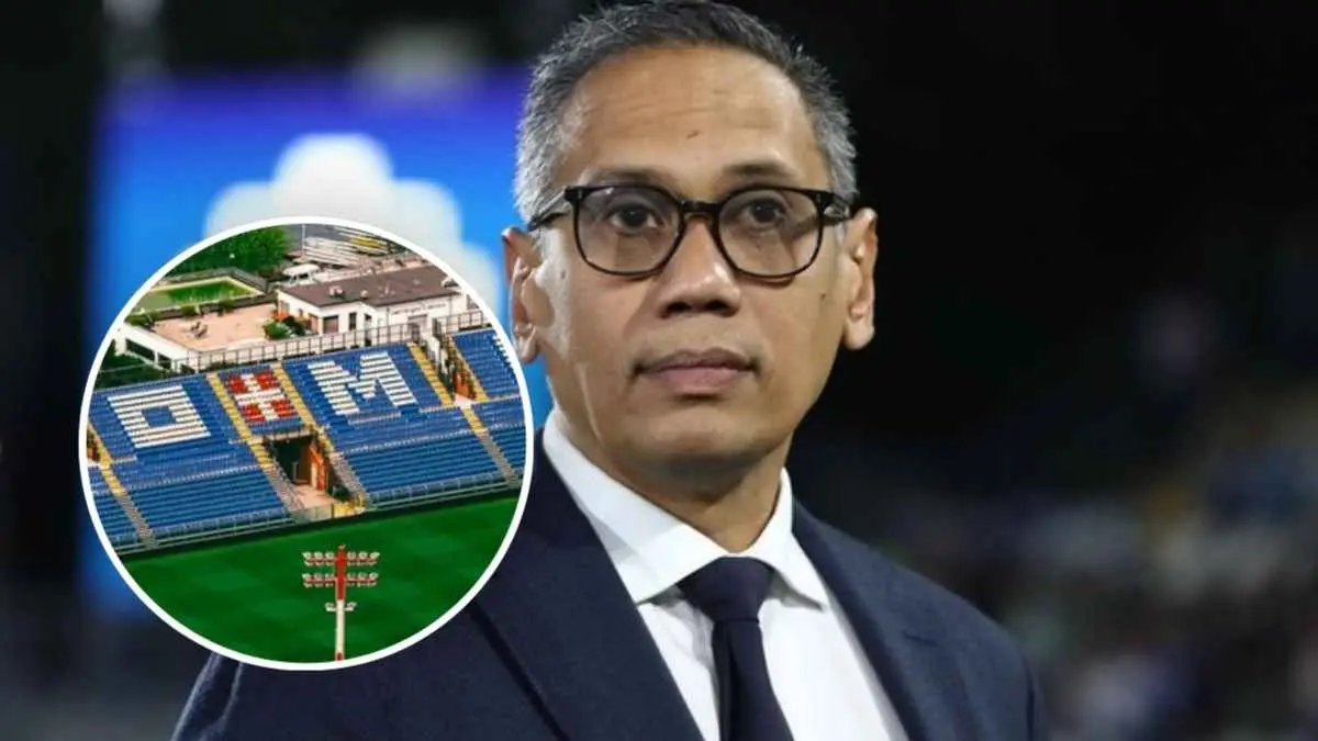 Ketika kursi VIP justru diberikan kepada fans senior. Presiden Como Mirwan Suwarso dan sejumlah direktur klub memilih mengalah demi suporter yang sudah puluhan tahun setia mendukung Como. Kisahnya bikin salut. (como 1907)