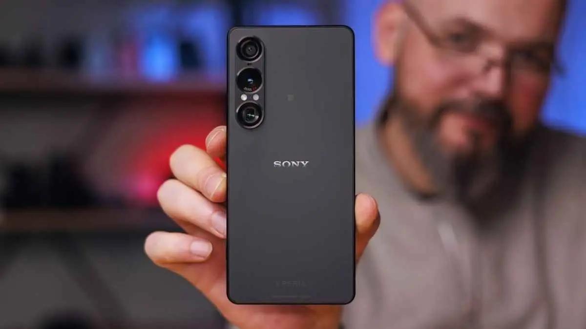 Sony Xperia 1 VIII mulai kebagian Android 17. Bukan cuma update sistem, Sony juga membawa Desktop mode yang memungkinkan HP dipakai layaknya PC, fitur rekam layar yang lebih lengkap, hingga custom looks untuk AI Camera Assistant. (phonearena)