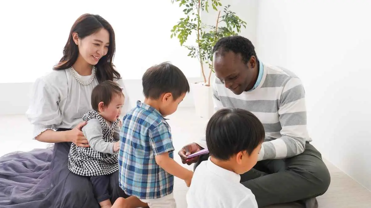 Anak susah diatur bukan berarti harus dibentak. Ada cara yang lebih tenang untuk mengajarkan disiplin sekaligus membuat anak memahami aturan. (ilustrasi)
