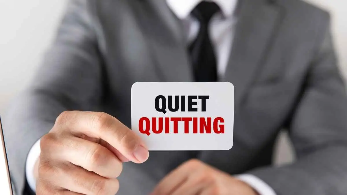 Quiet quitting bukan berarti malas atau ingin berhenti kerja. Bagi sebagian Gen Z, pekerjaan tetap penting, tetapi kehidupan pribadi juga tidak mau dikorbankan begitu saja. (ilustrasi)