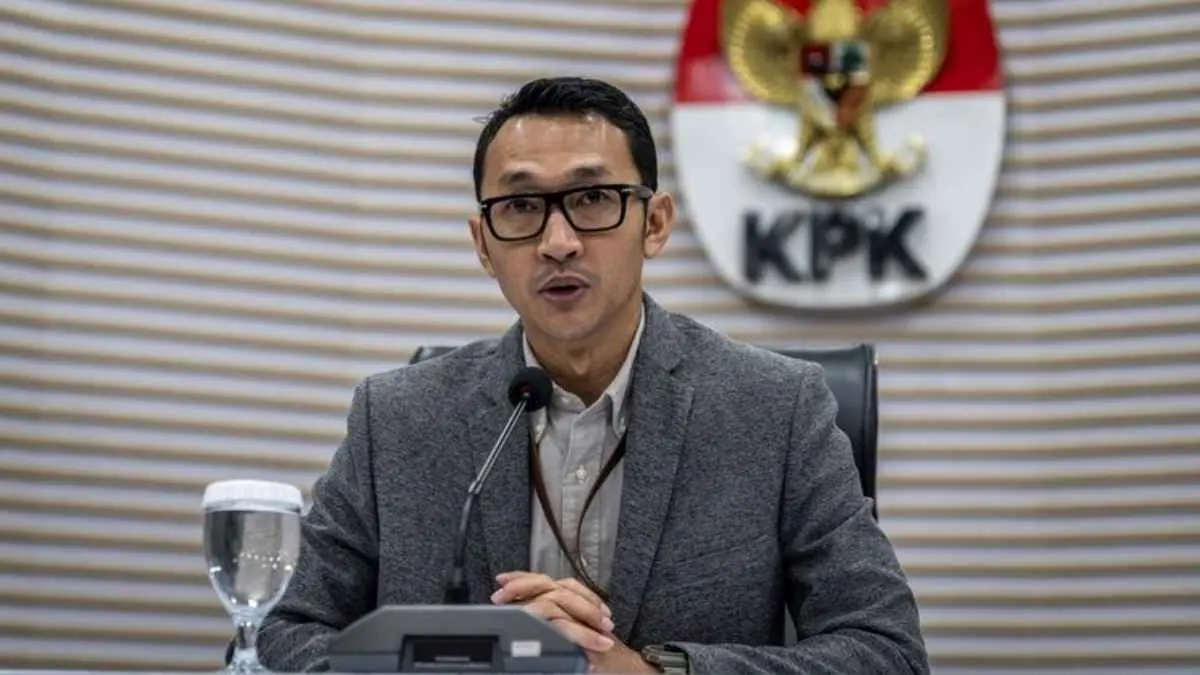 KPK menggeledah sejumlah ruangan di Kementerian ATR/BPN, termasuk ruang Dirjen PPTR Lampri. Penggeledahan dilakukan untuk melengkapi bukti kasus dugaan suap HGB. (istimewa)