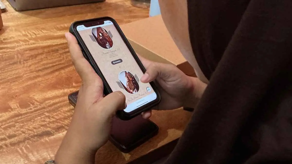 Undangan kertas mulai punya banyak alternatif. Undangan digital kini bisa tampil lebih personal, mudah dibagikan, bahkan dapat diperbarui kapan saja. (Muhammad Azlan Syah)
