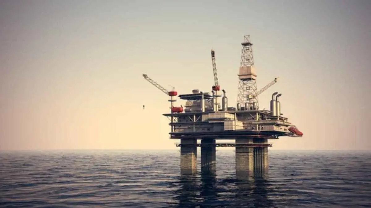 Harga minyak dunia kembali turun pada Senin (21/9/2026), meski serangan rudal dan drone Houthi ke Riyadh meningkatkan ketegangan Timur Tengah. Brent dan WTI kompak melemah. (ilustrasi)