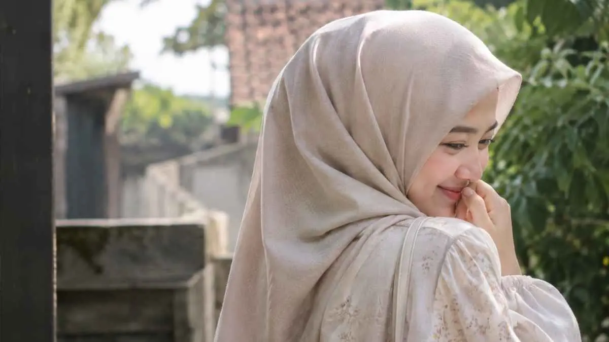 Dalam Primbon Jawa, sejumlah weton wanita dipercaya memiliki karakter baik dan peruntungan rezeki yang bagus. (GENERATE AI/MUHAMMAD AZLAN SYAH)