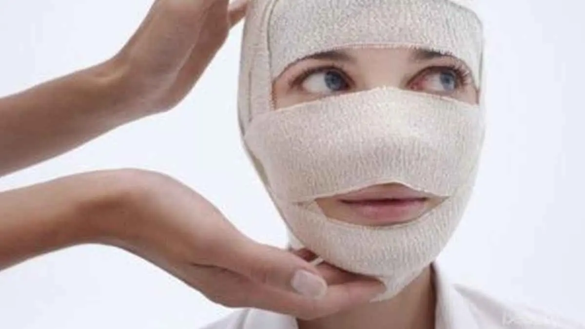 Wajah mulus, kulit sempurna hingga bentuk tubuh ideal begitu mudah ditemukan di media sosial. Fenomena plastic beauty menunjukkan bagaimana standar cantik digital dapat memengaruhi cara seseorang memandang dirinya. (istimewa)