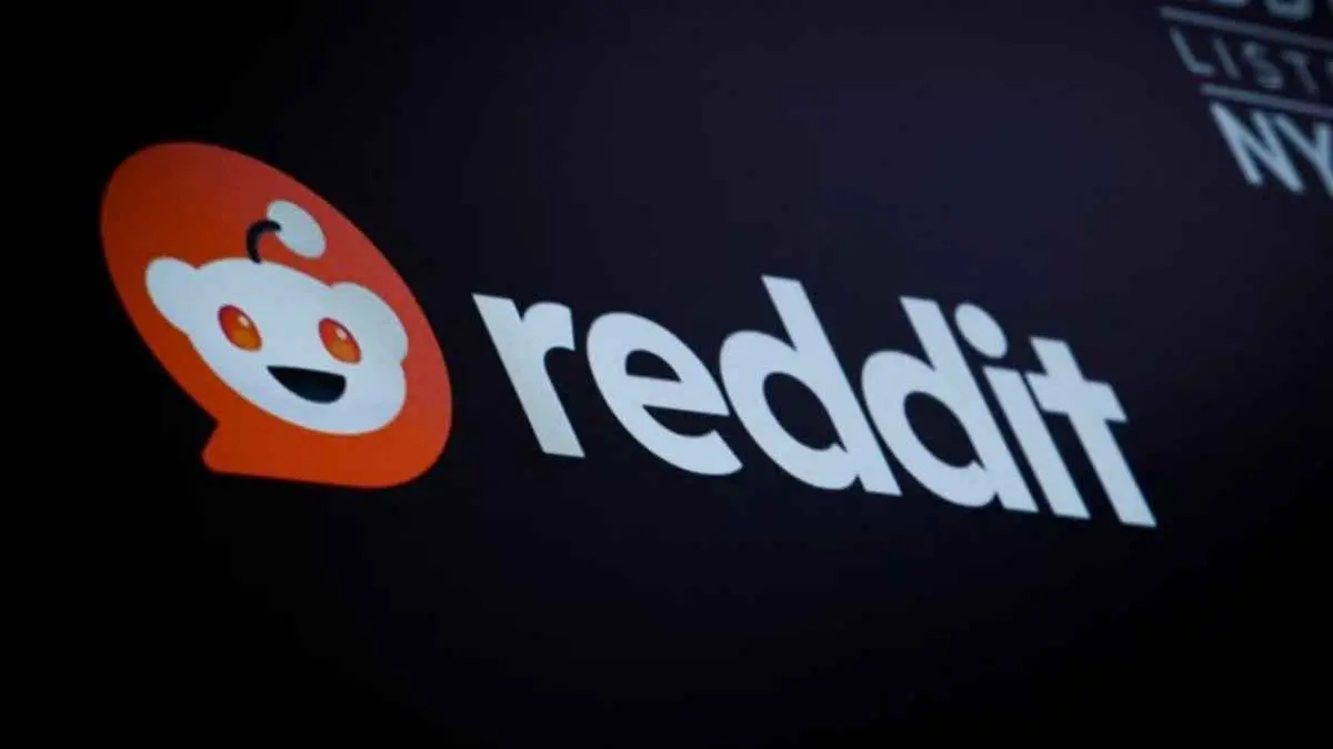 Reddit kembali memperketat akses platform. Dukungan RSS akan dihentikan 13 November 2026, sementara API publik ditutup bertahap hingga Maret 2027. Pengembang pun diminta beralih ke Developer Platform Reddit. (The Wall Street Journal/Pinterest)