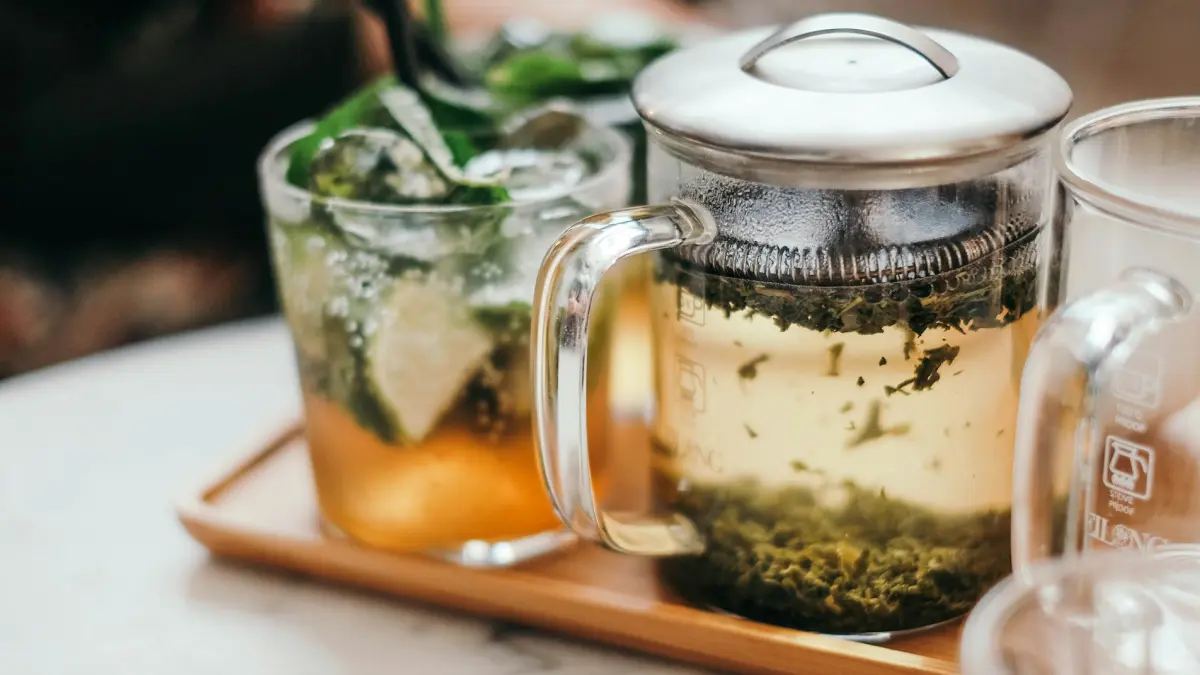 ilustrasi teh herbal. (unsplash.com/ massimo rinaldi)