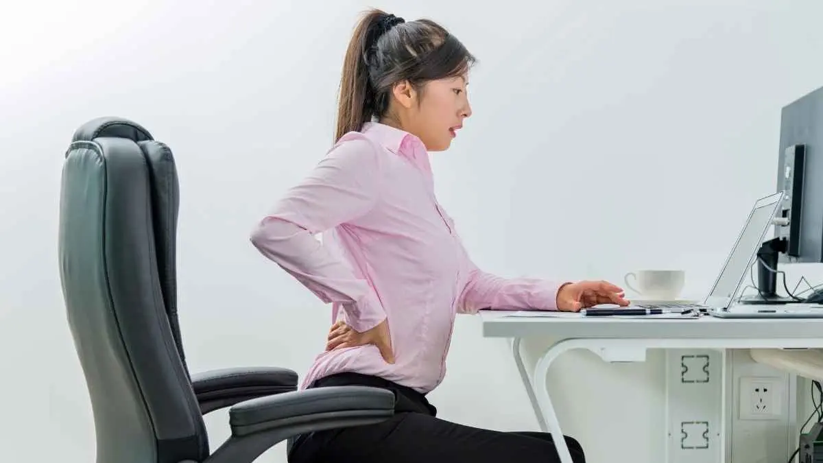 Sering Duduk Lama di Depan Laptop? Ini 3 Kebiasaan Kecil yang Bisa Dicoba Gen Z agar Tetap Bugar