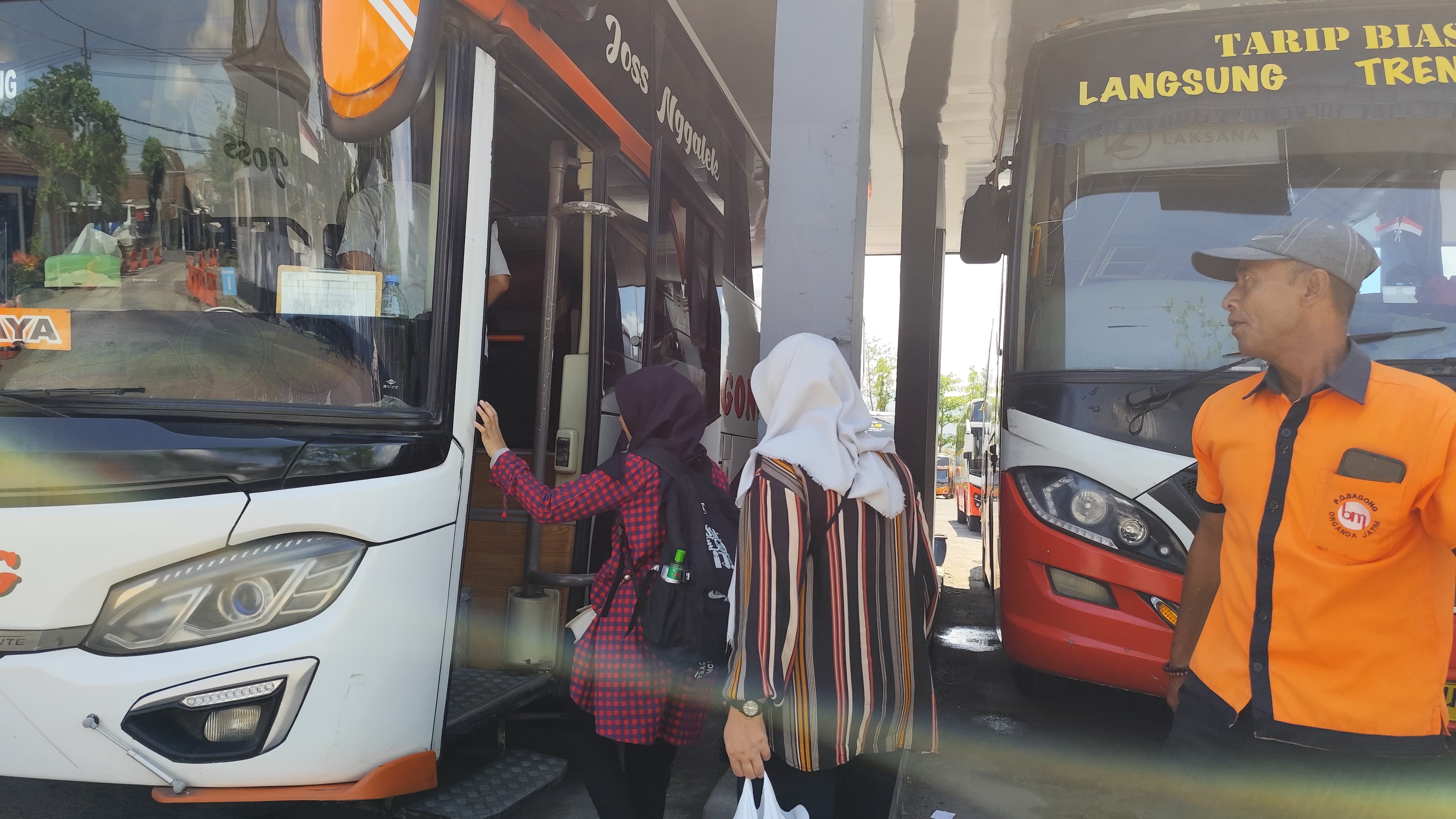 Potret warga yang hendak mudik ke daerah asalnya.