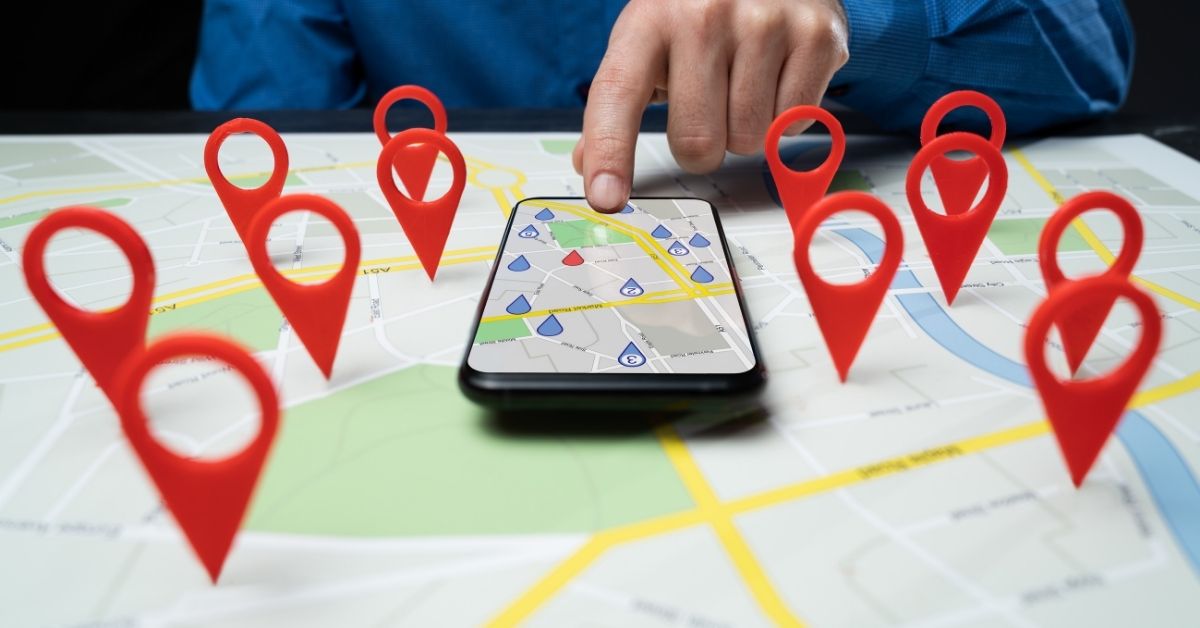 Ilustrasi pencarian rest area di Google Maps.