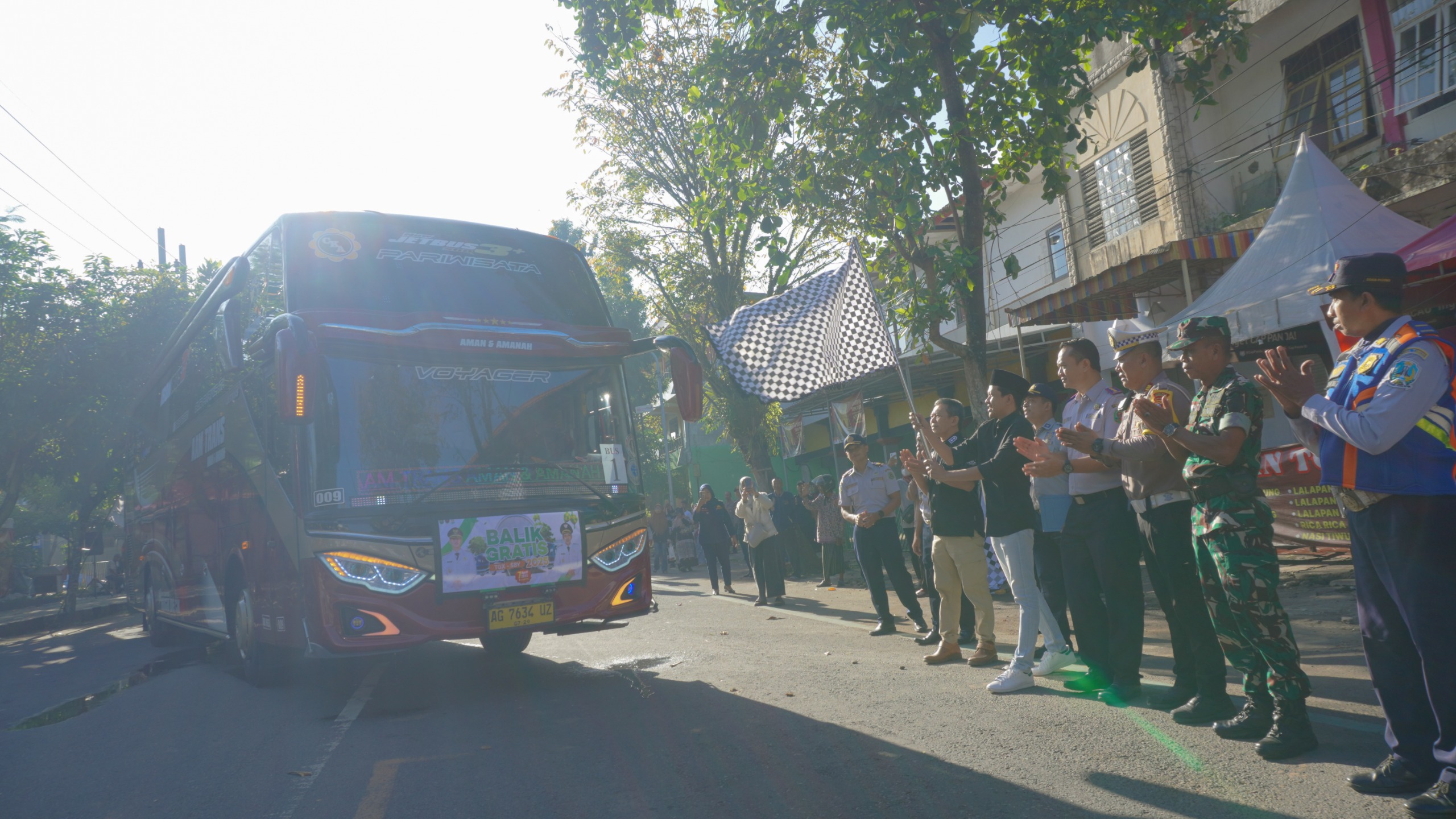 Bus Balik Gratis di Trenggalek siap berangkat membawa pemudik.