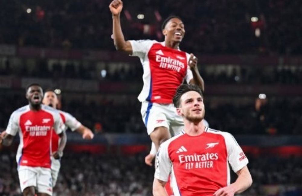 Declan Rice saat merayakan gol freekick indahnya ke gawang real madrid
