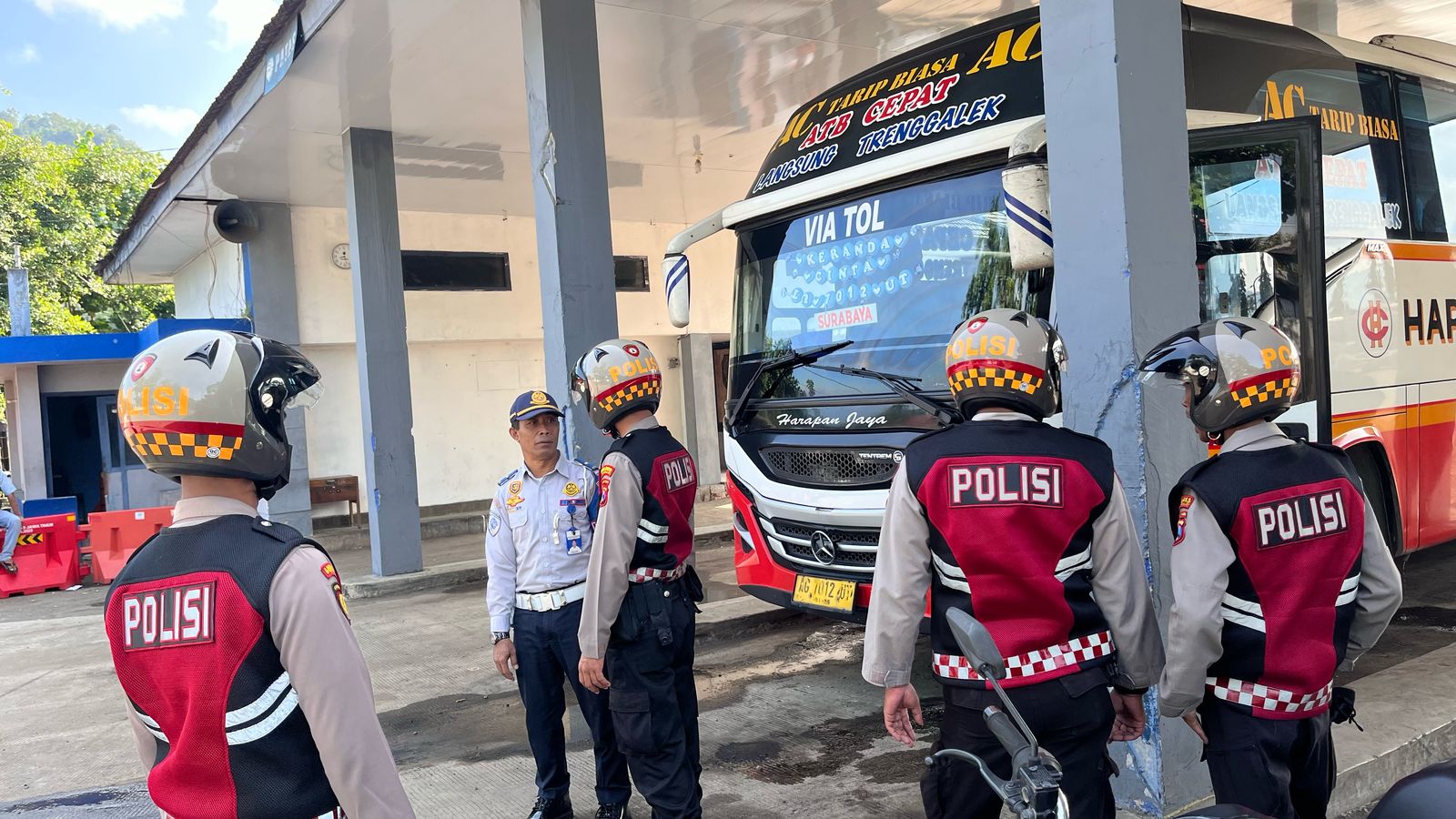 Polisi tengah melakukan KRYD di wilayah Trenggalek