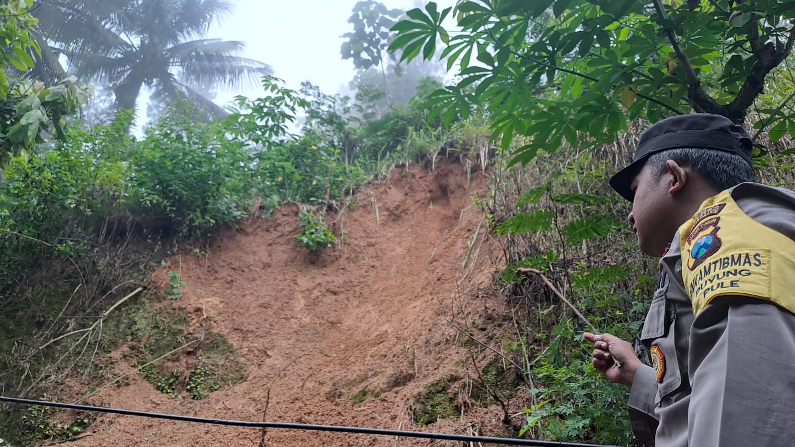 Kondisi tebing di wilayah Pule yang longsor
