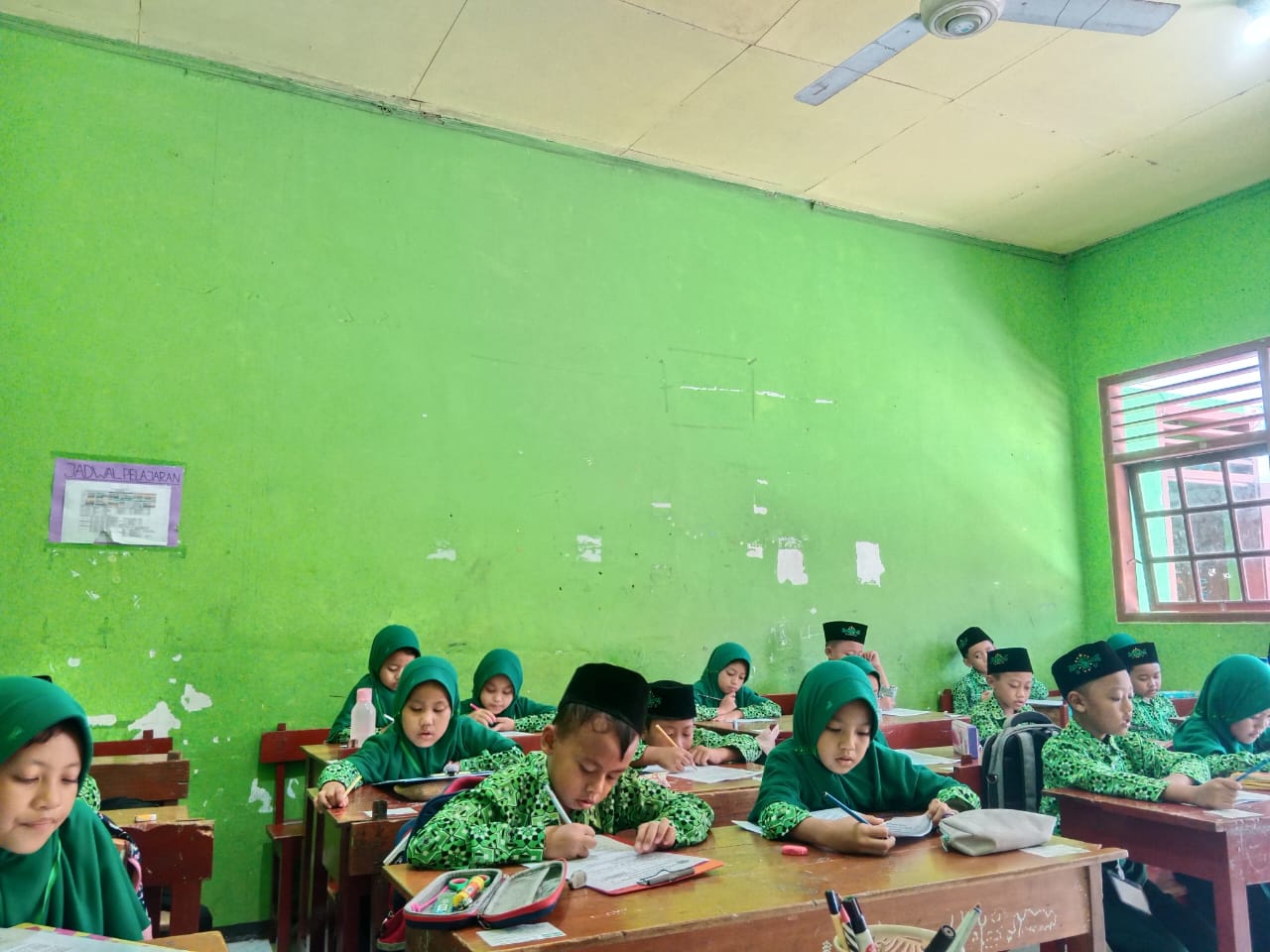Mayoritas penduduk Trenggalek masih berpendidikan terakhir tamat SD atau sederajat, yakni sebanyak 237.618 jiwa atau setara dengan sekitar 31,5 persen dari total populasi.