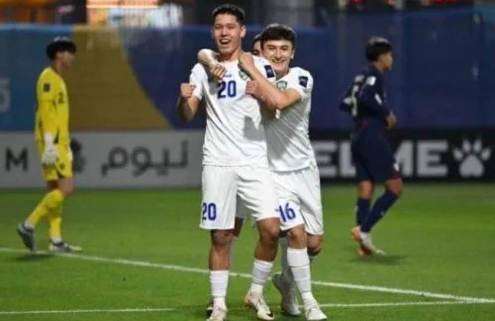 timnas U 17 Uzbekistan saat merayakan gol dalamkejuaraan Piala Asia U17