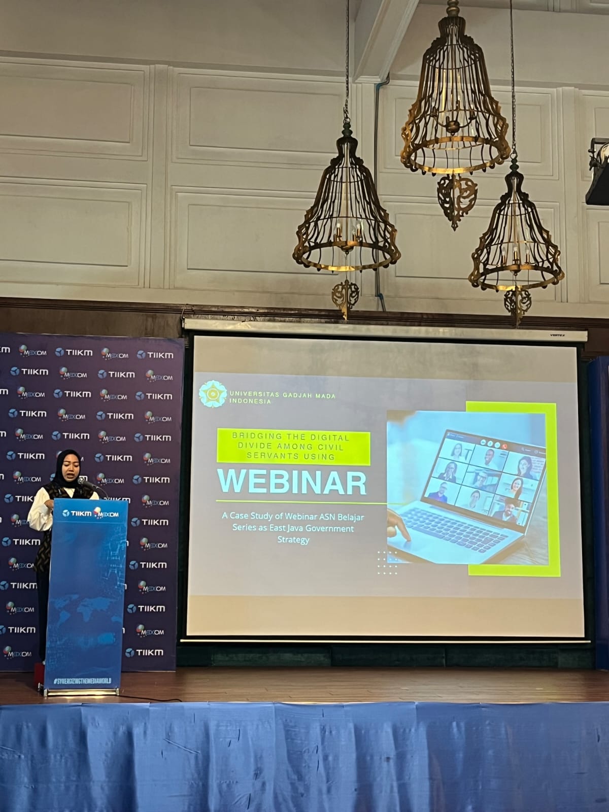 ASN Diskominfo Trenggalek Irma Kusumaningtyas tampil pada ajang bergengsi The 10th World Conference on Media and Mass Communication (MEDCOM) 2025