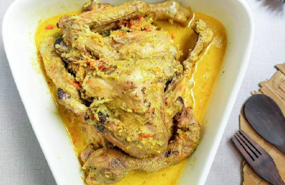 Nikmati kelezatan Ayam Lodho khas Trenggalek, gurih, pedas, dan penuh cita rasa tradisional!