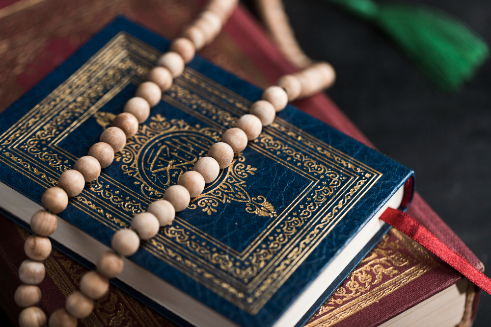 Surah Al-Kahfi ternyata turun lebih dulu daripada Al-Baqarah.
