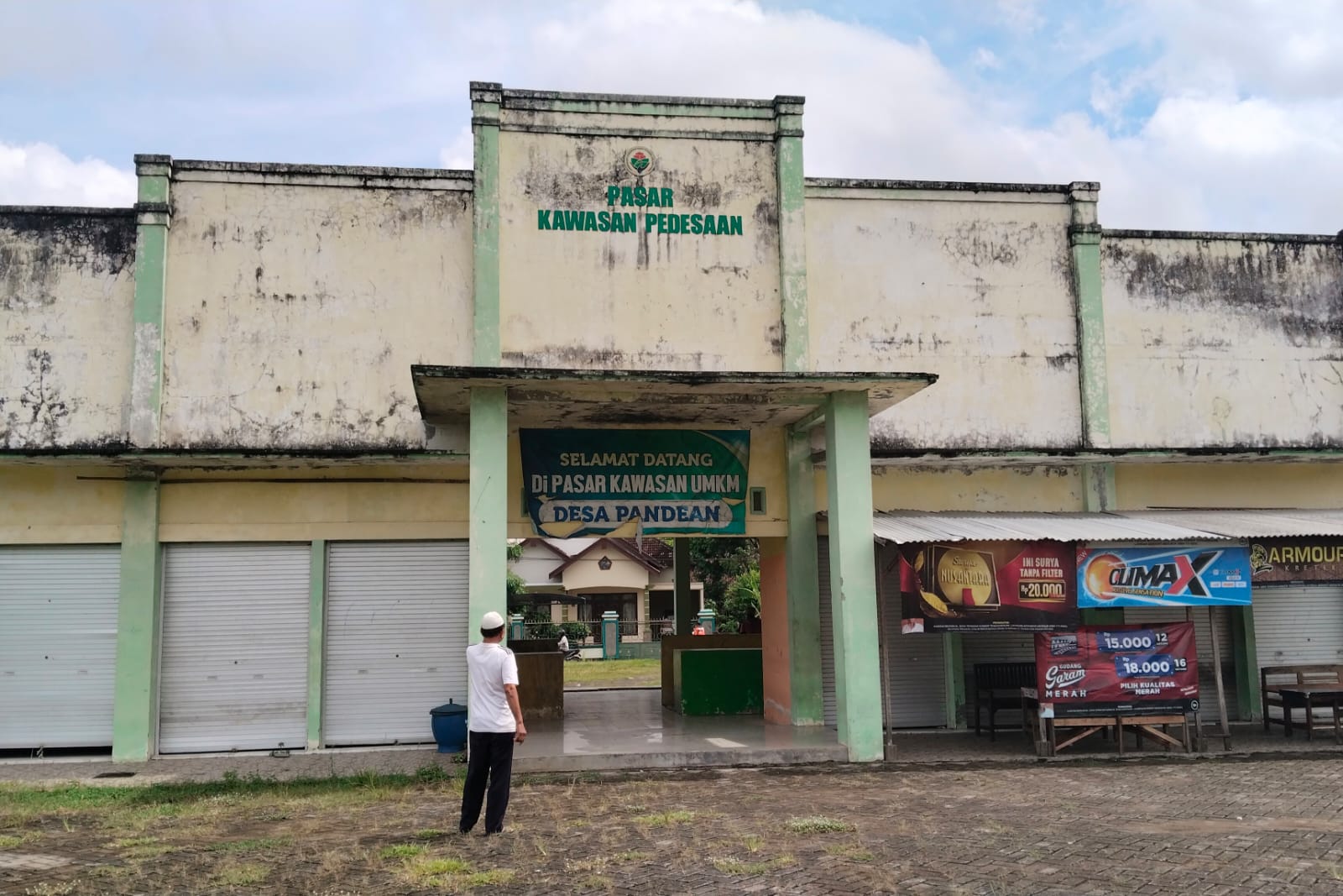 Kondisi pasar pandean yang kian tak terurus selama enam tahun