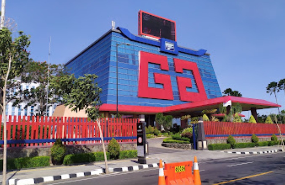 Laba Gudang Garam merosot dalam beberapa tahun terakhir.
