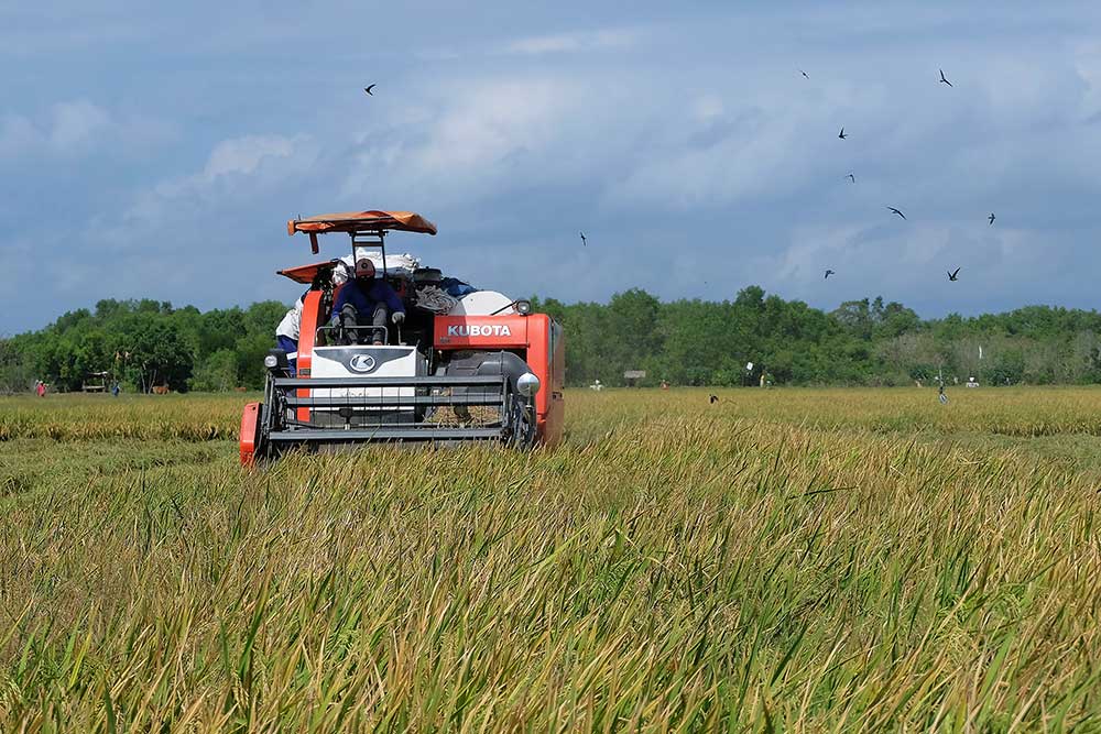 Mesin perontok padi yang bisa dimanfaatkan petani untuk panen