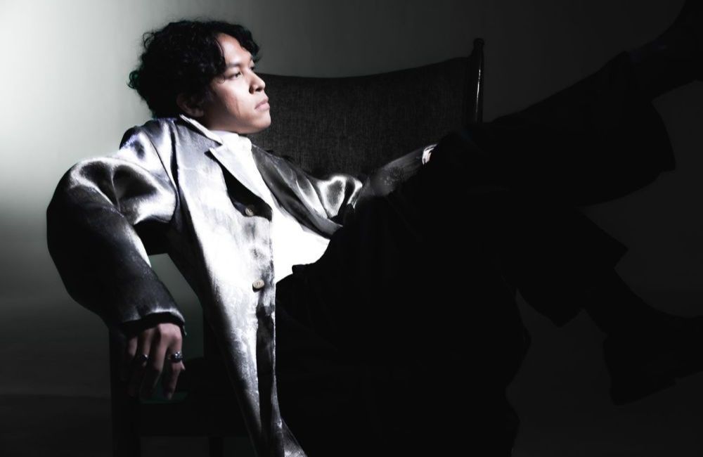 Baskara Puta merupakan salah satu vokalis dari band Hindia