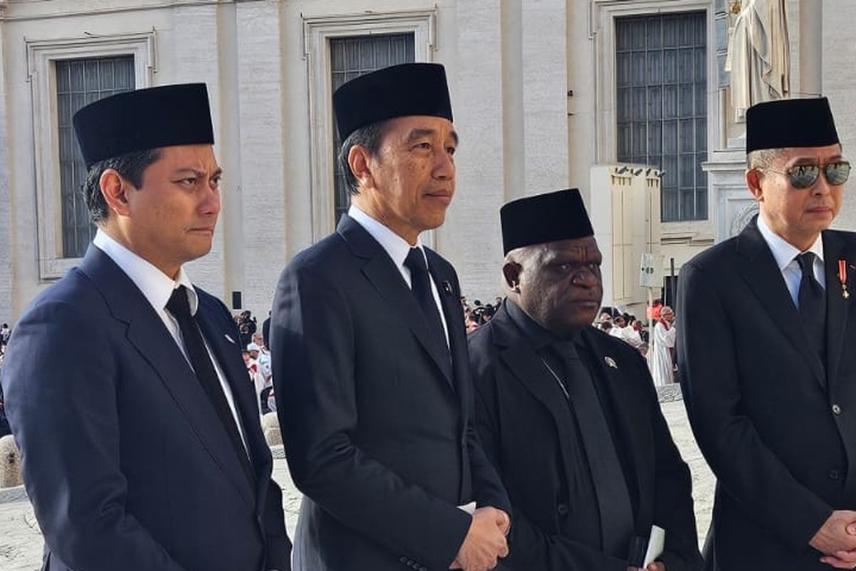 Potret Jokowi beserta utusan RI dalam menghadiri pemakaman Paus Fransiskus