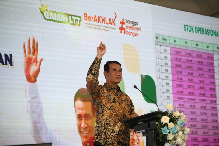 Mentan Amran Sulaiman ketika membuka suatu acara