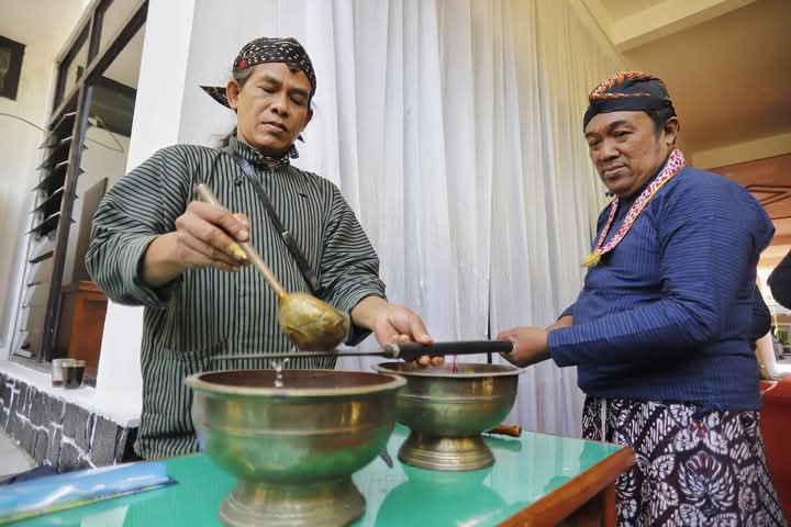 Salah satu pusaka yang menjadi benda bersejarah bagi Trenggalek dan sudah disimpan dengan baik.