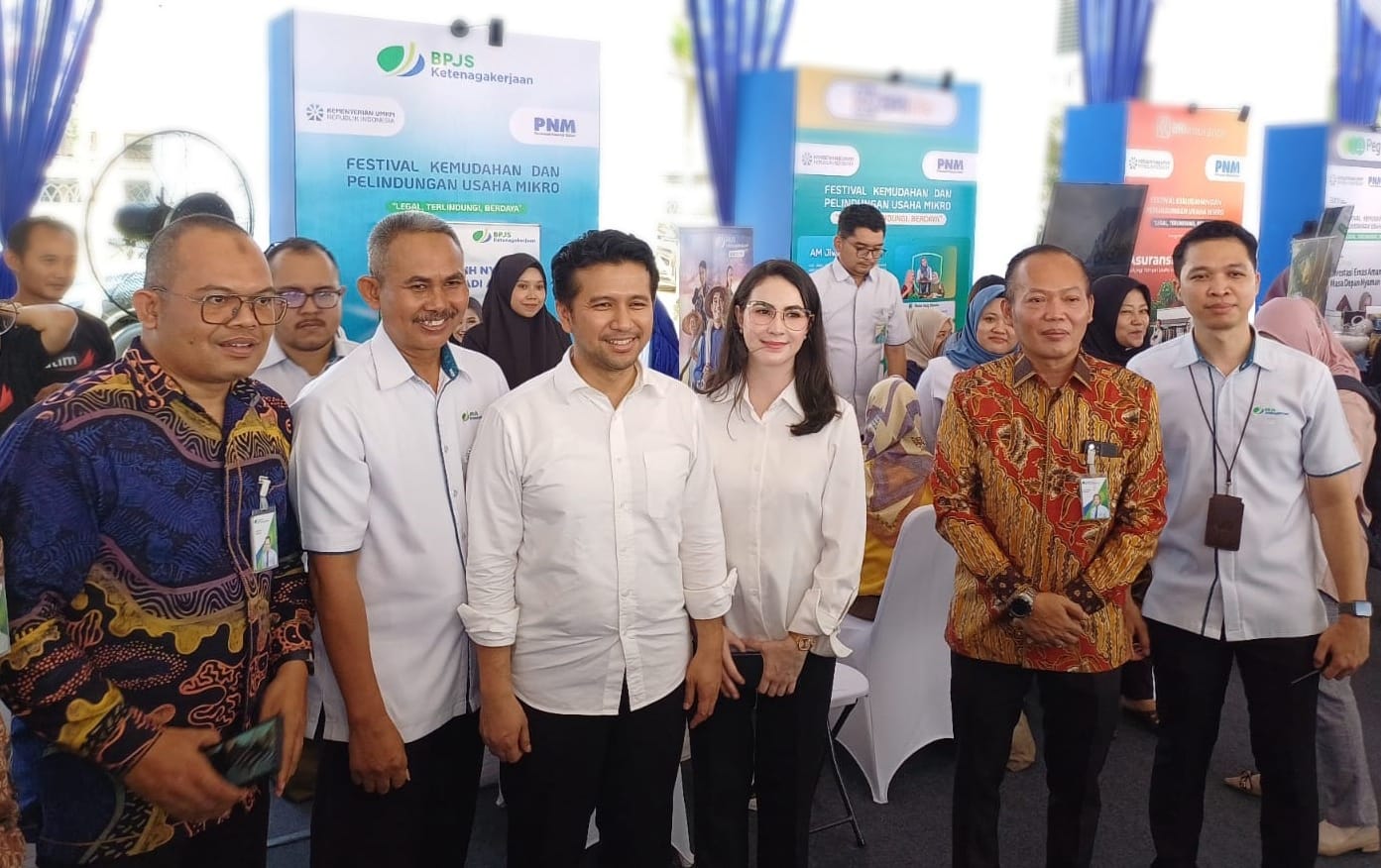 APRESIASI: Wagub Jatim Emil Elestianto Dardak saat menyampaikan apresiasinya atas kinerja BPJS Ketenagakerjaan.