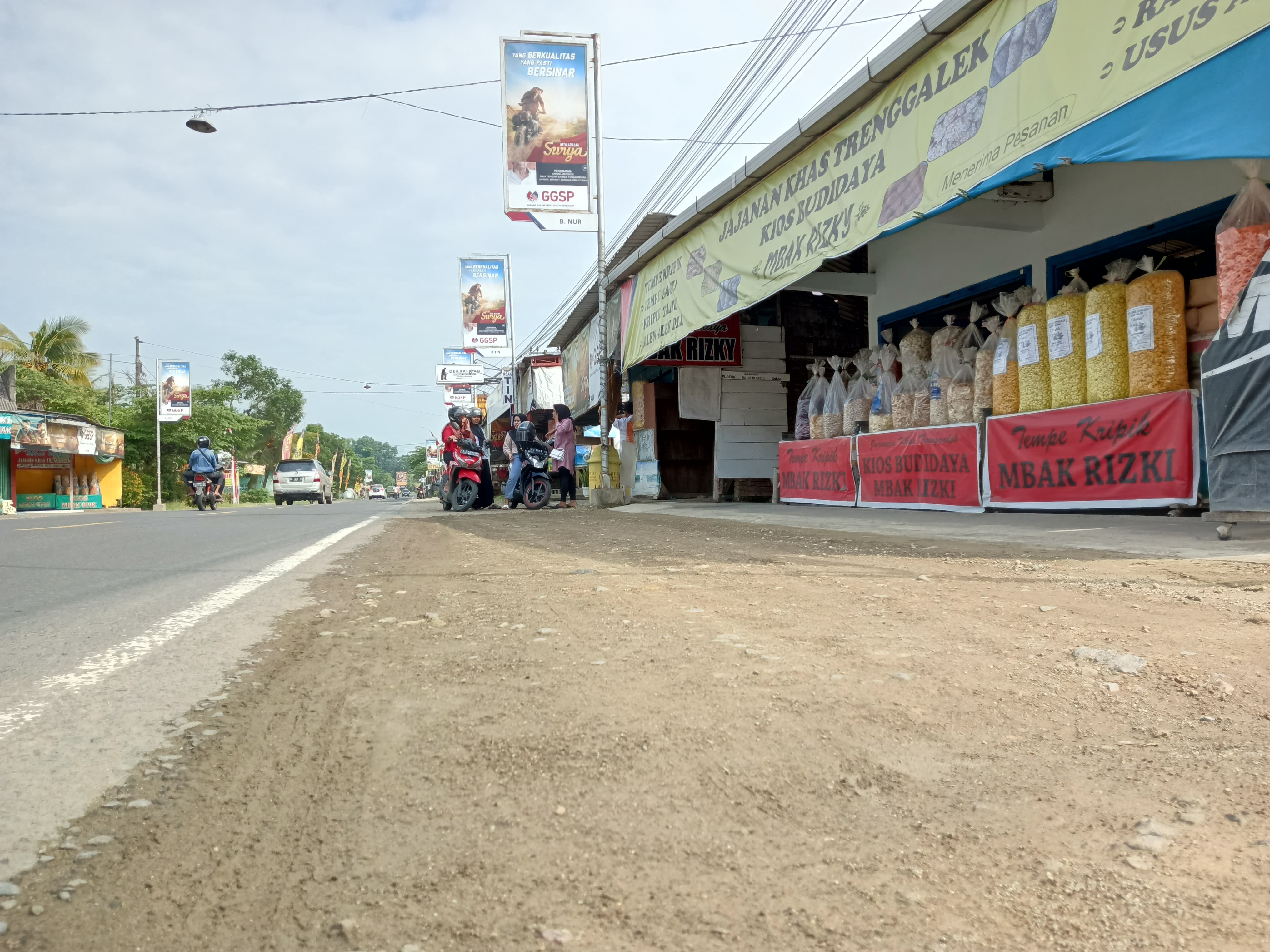 Salah satu UMKM yang menjadi pusat oleh-oleh di Trenggalek.