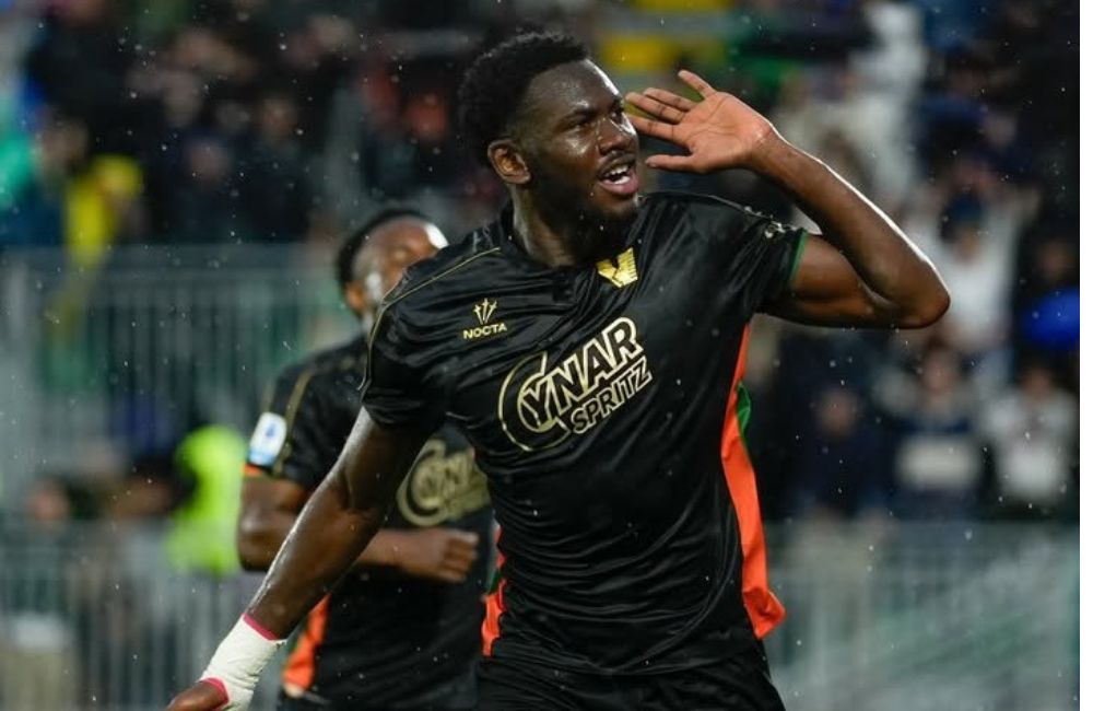 Venezia berhasil menang atas Fiorentina, dan sementara keluar dari zona degradasi