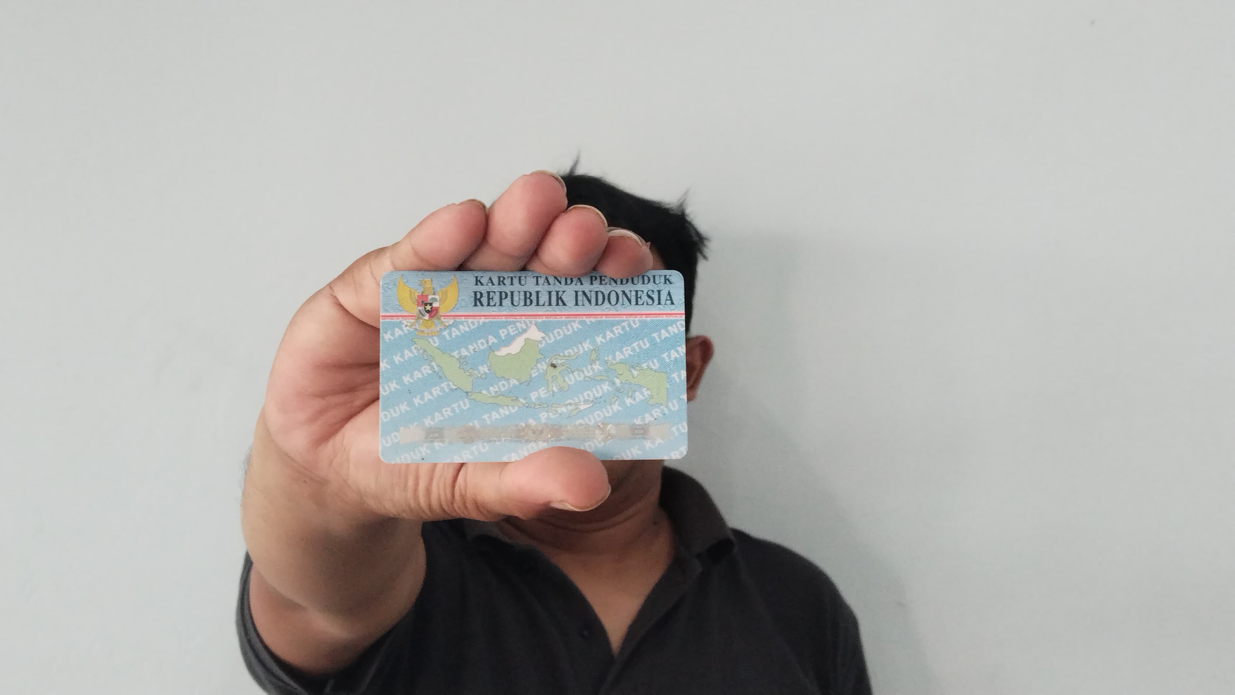 Ilustrasi warga Trenggalek yang sudah rekaman data biometrik e-KTP.