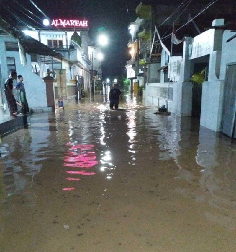 Genangan air yang terjadi di Kelurahan Kelutan