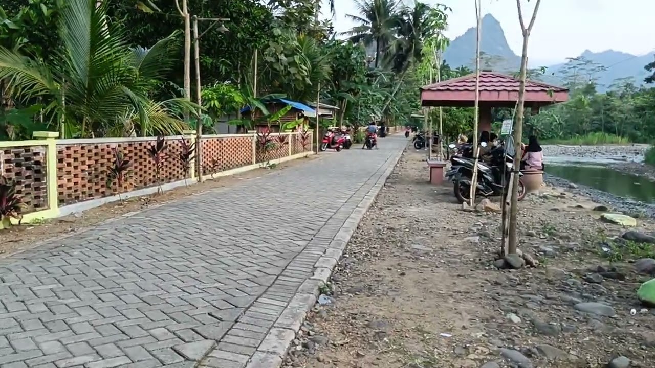 Suasana yang sempurna di Gubuk pinggir kali nikmatin senja disore hari