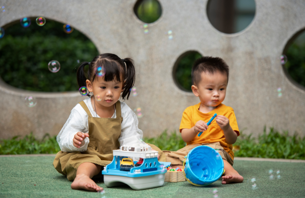 Cara bijak mengatur waktu belajar dan penggunaan teknologi untuk anak-anak Generasi Alpha.