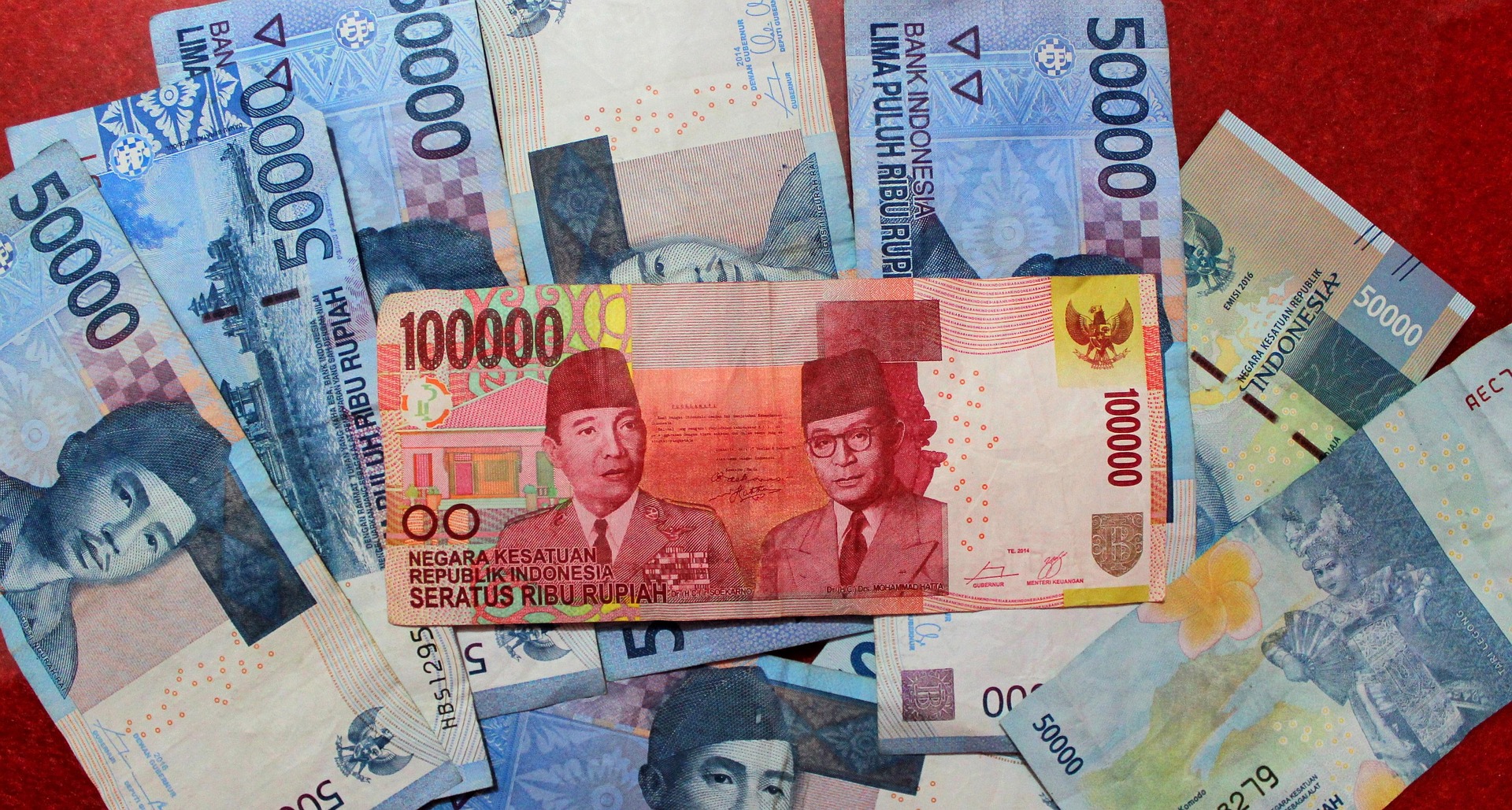Pengajuan KUR harus dicermati pemohon saat berada di sebuah bank. (EMAJI/PIXABAY)