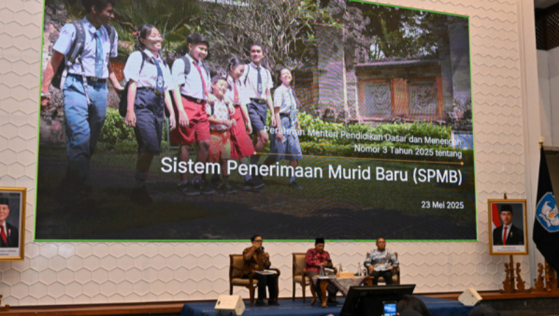 Wamen dikdasmen melakukan sosialisasi tentang SPMB