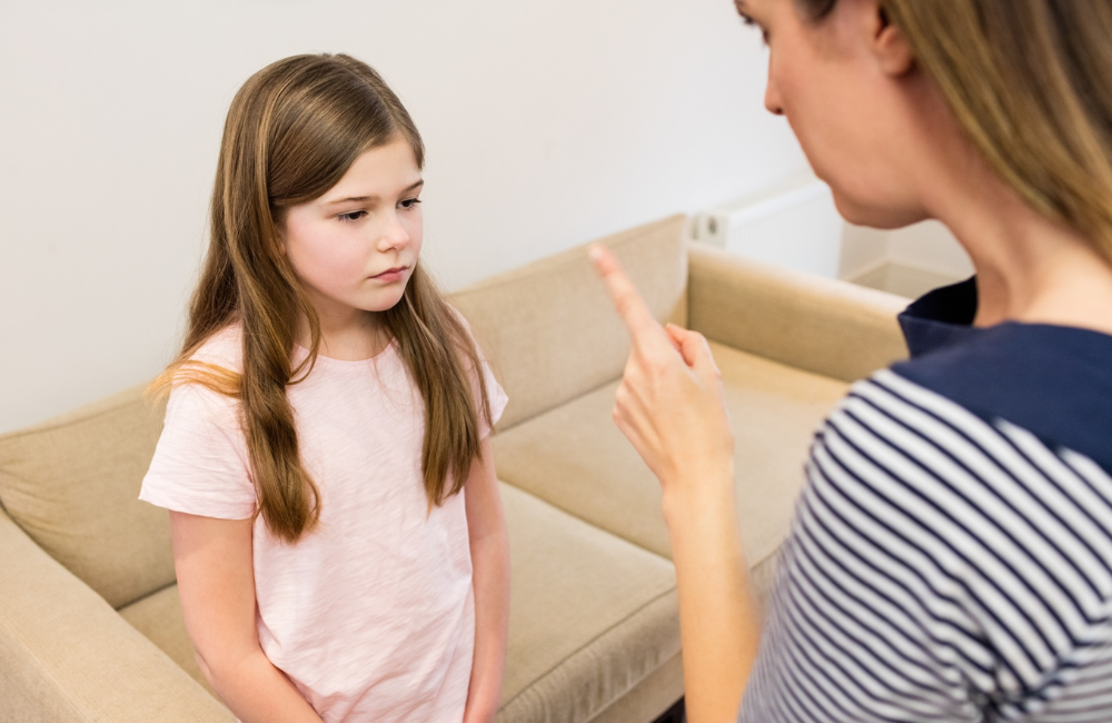 Selective Mutism bikin orang susah ngomong di situasi sosial. Dukung mereka dengan sabar dan ruang aman.
