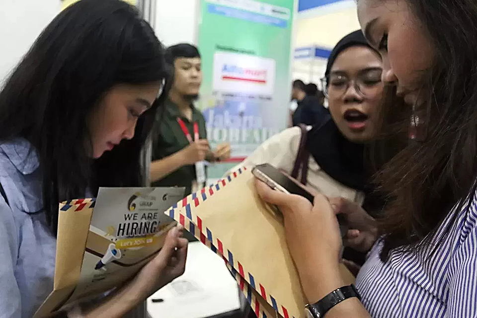 Pernyataan soal job fair hanya formalitas viral, Wamenaker naik pitam.