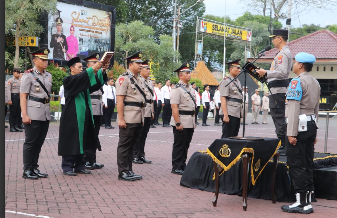 Sertijab Tiga Pejabat Utama Polres Trenggalek.