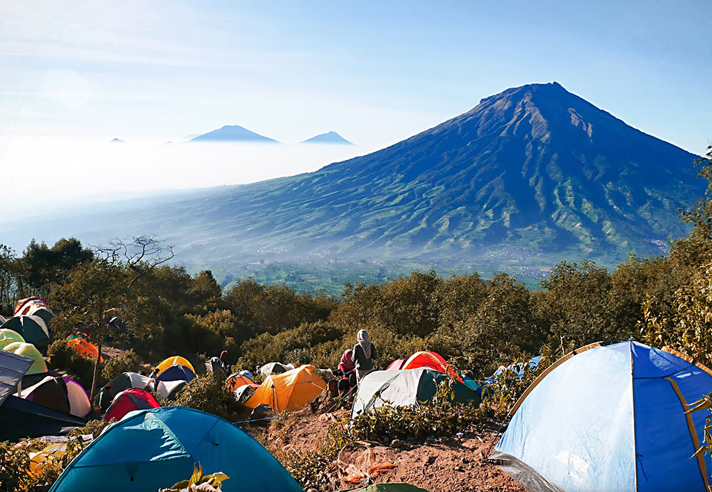 Gunung Sindoro.