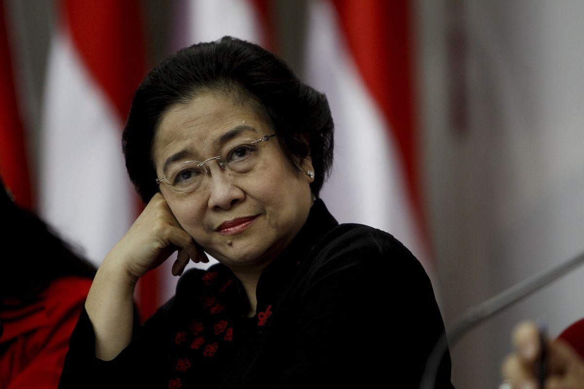 Megawati Soekarnoputri mengkritik penulisan ulang sejarah Indonesia.