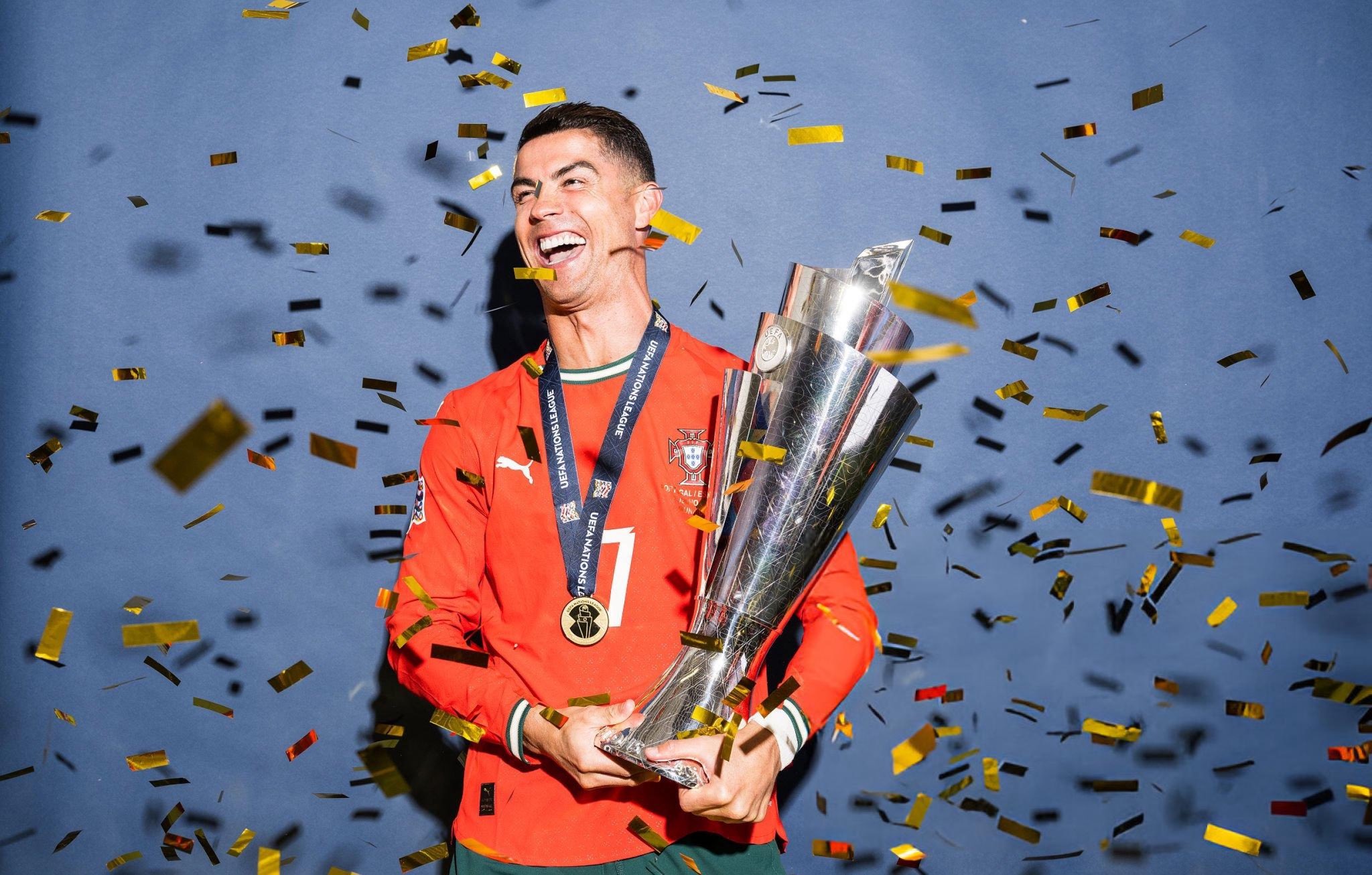 Cristiano Ronaldo dua kali cedera saat laga final bersama Portugal