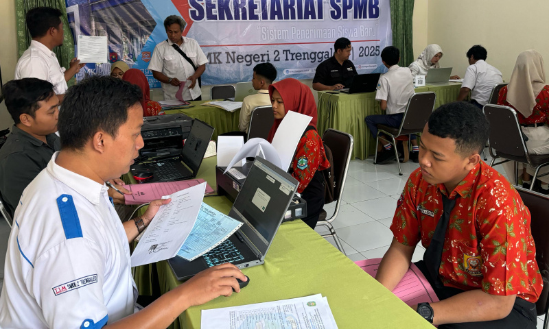 Proses pengambilan PIN SPMB Jatim di Trenggalek yang masih offline