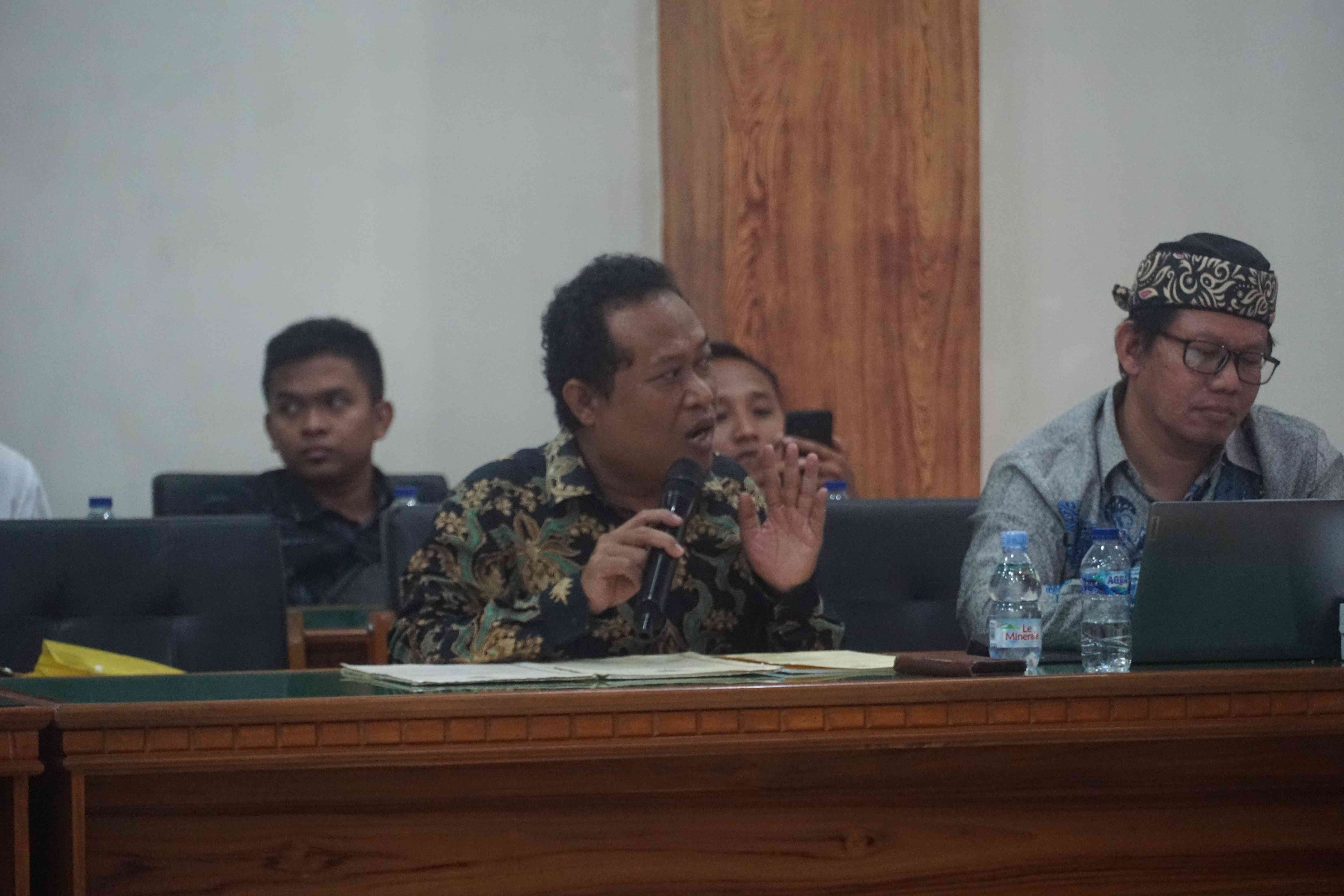 KPPS Madani ungkap alasan dana macet saat mediasi dengan anggota koperasi dan DPRD Trenggalek.