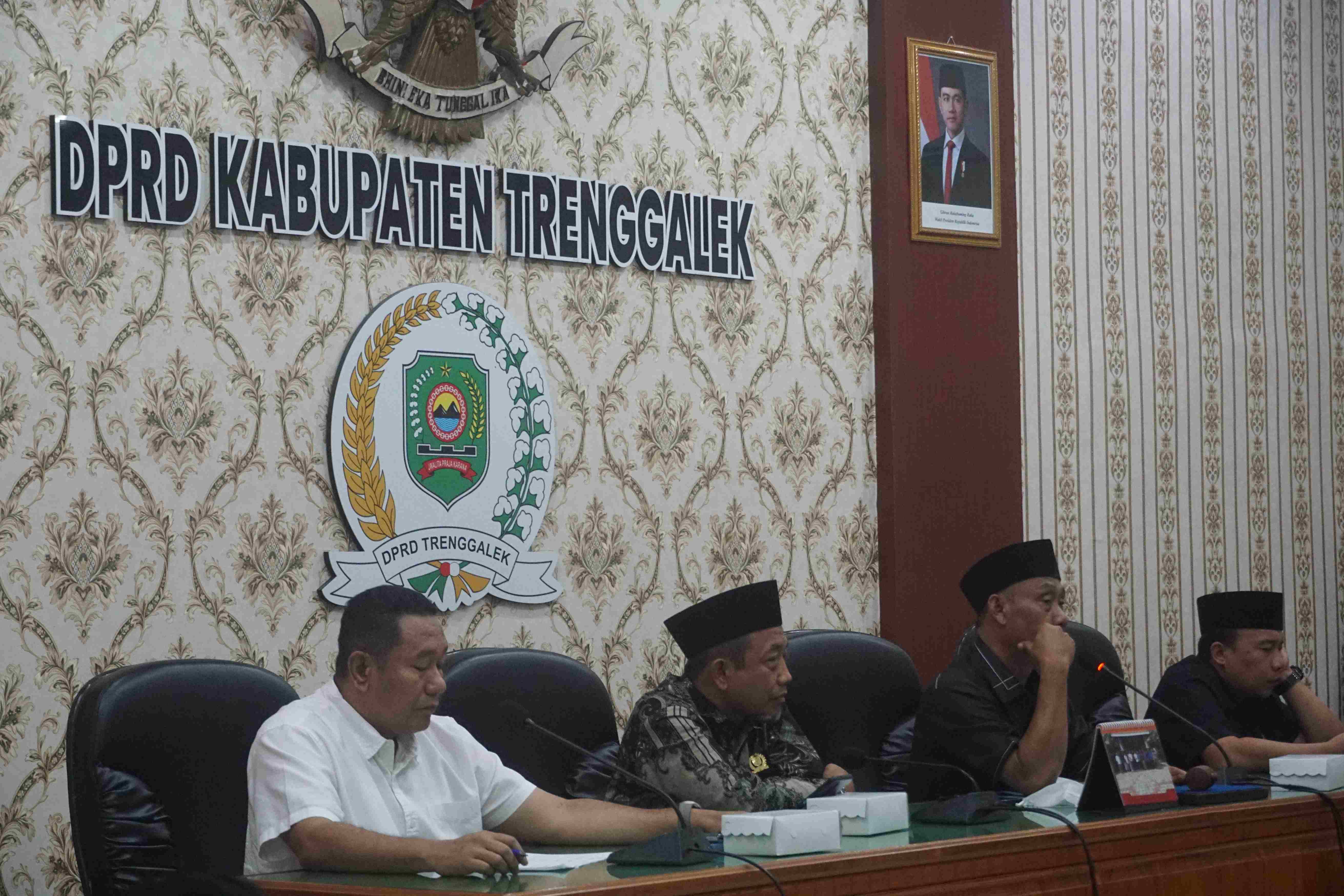 DPRD Trenggalek soroti kredit macet KSPPS Madani.