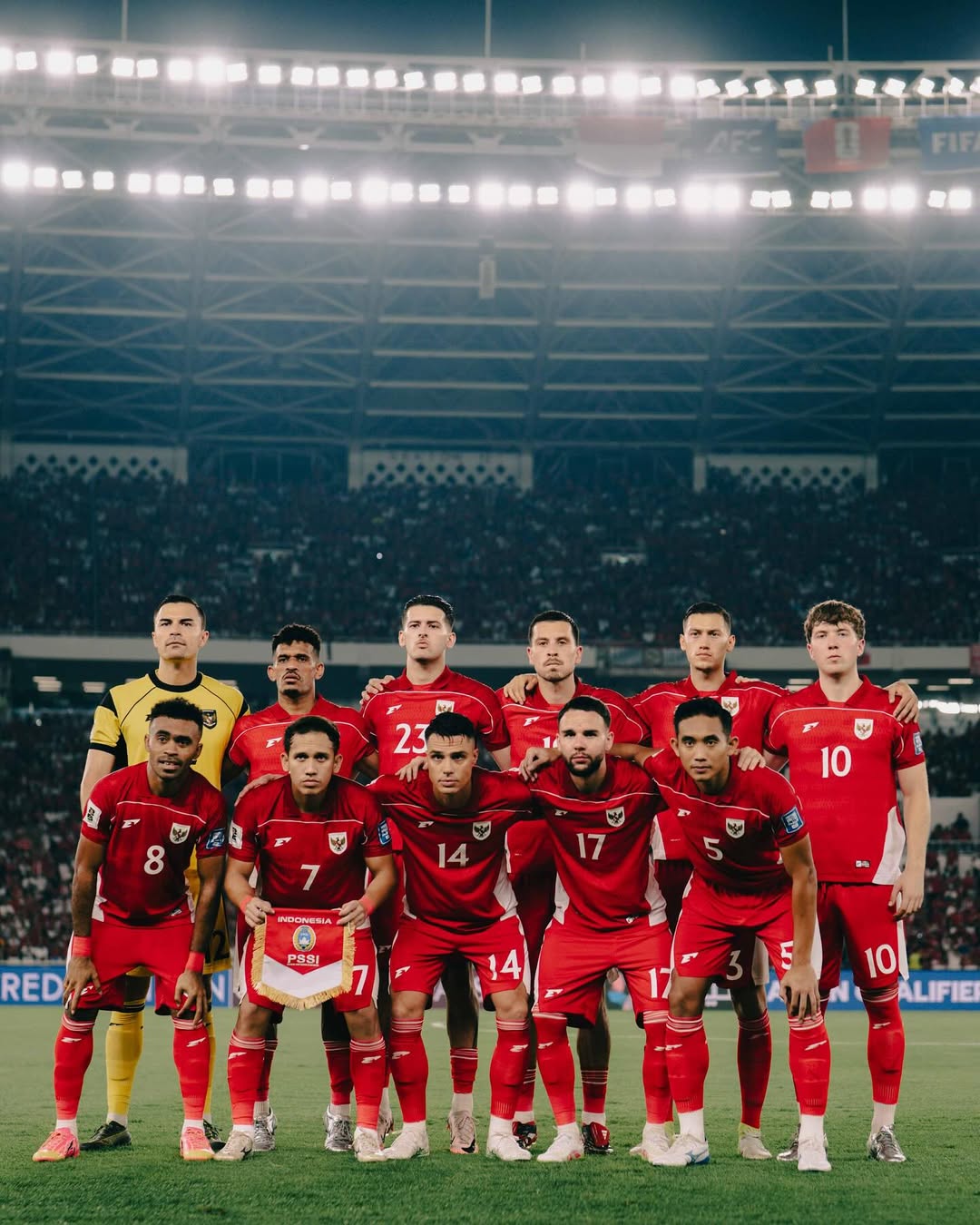 Keputusan AFC memilih Qatar dan Arab Saudi sebagai tuan rumah kualifikasi piala dunia 2026 dinilai rugikan Timnas Indonesia.