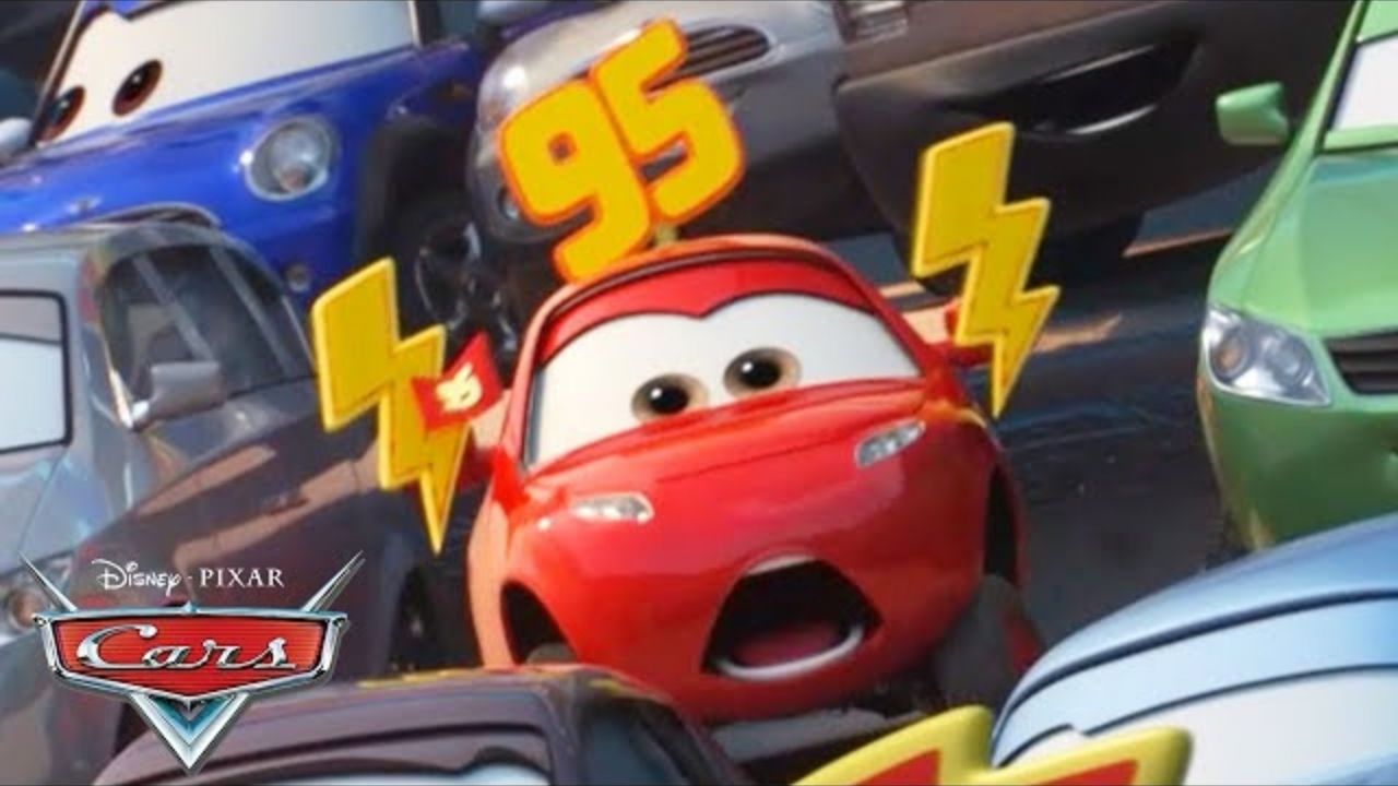 Maddy McGear sebagai simbol fans sejati dalam film Cars, bukan fans karbitan.